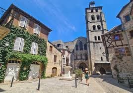 Chemin de randonnée à travers le Quercy